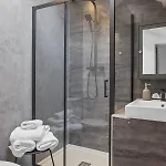 Newly Renovated Lakeland - Pass The Keys
