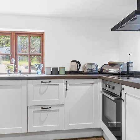 Newly Renovated Lakeland - Pass The Keys Vakantiehuis